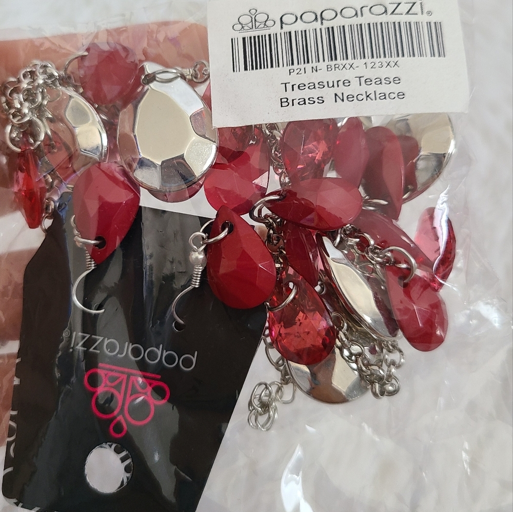 💙 Paparazzi Red Treasure Tease Brass Necklace And Earrings Set NWT (3‎ For $20) - Picture 2 of 3